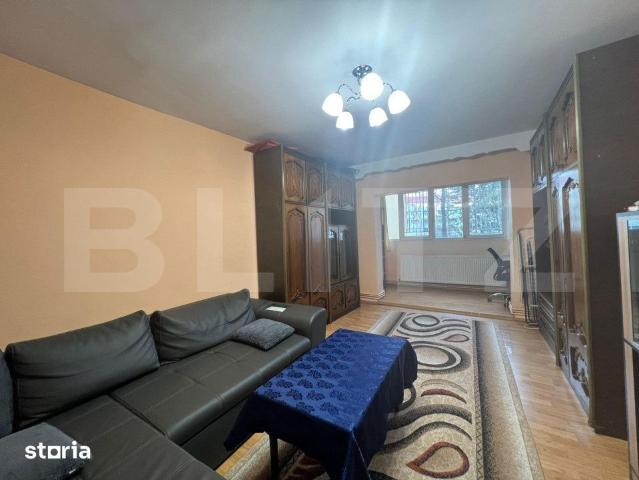 Apartament de 3 camere, decomandat, parcare, zona Sigma
