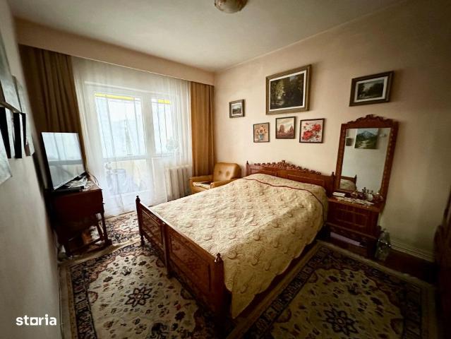 Apartament de 3 camere, etaj 2, garaj, Dej