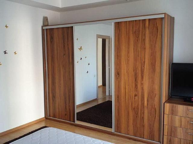 Apartament de 3 camere in Cosmopolis mobilat si utilat, parcare