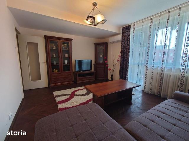 Apartament de 3 camere ultracentral – Piața Universității!