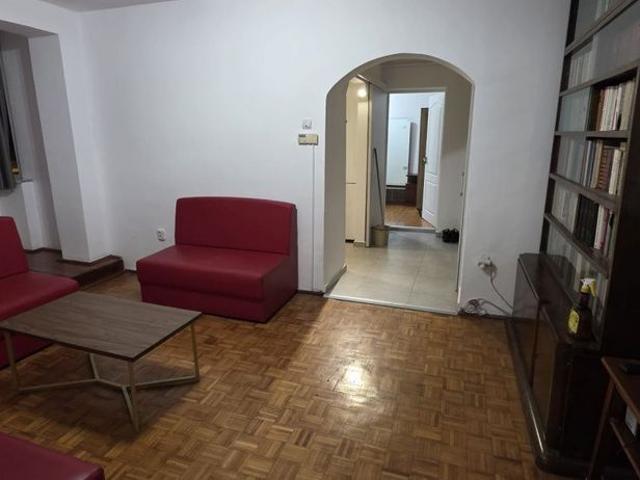 Apartament de 3 camere, 56 mp zona Micro 1
