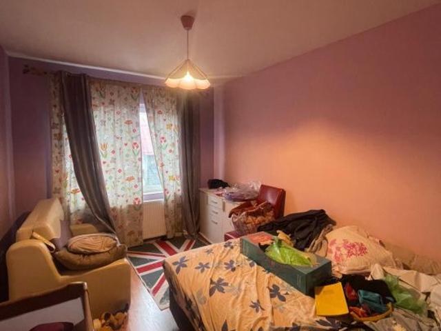 Apartament de 3 camere, 65 mp, strda Crizantemelor