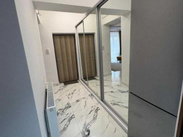 Apartament de 3 camere, 93 mp, parcare, centrala, zona Pipera