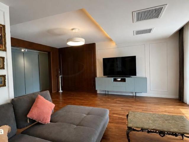 Apartament de 4 camere mobilat Iancu Nicolae parcare piscina