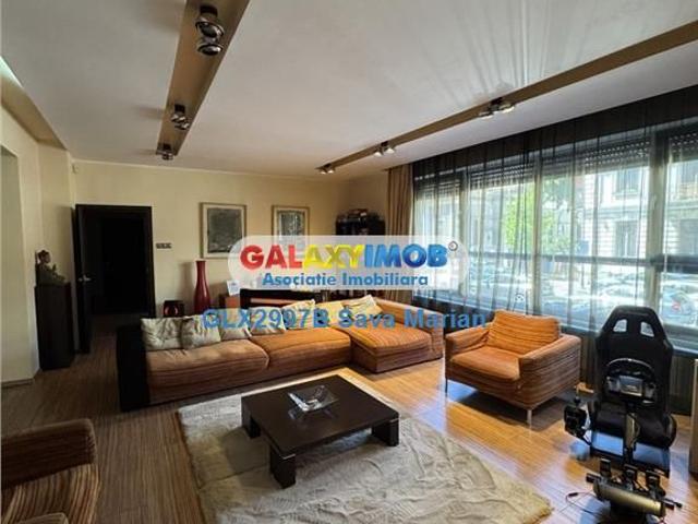 APARTAMENT DE 4 CAMERE PIATA ROMANA
