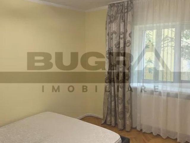 Apartament de 4 camere, 75 mp, decomandat, zona Golden Tulip