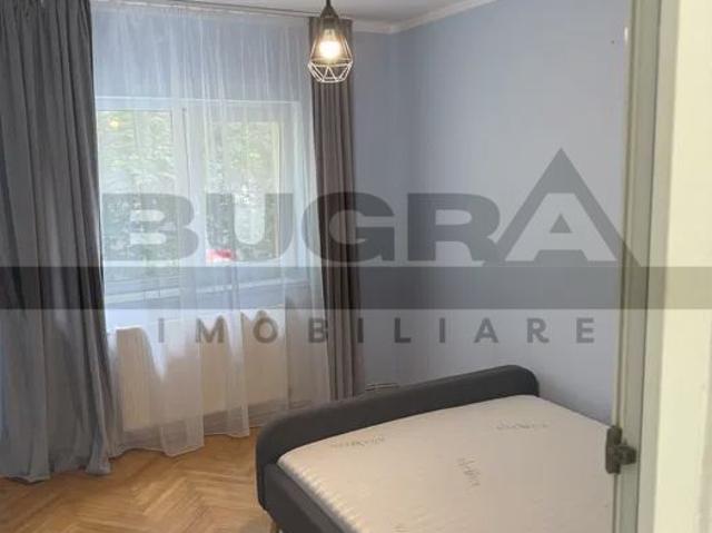 Apartament de 4 camere, 75 mp, decomandat, zona Golden Tulip