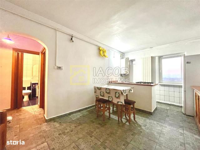 Apartament decomandat, 2 camere, etaj 3, str. Milcov, Bacau