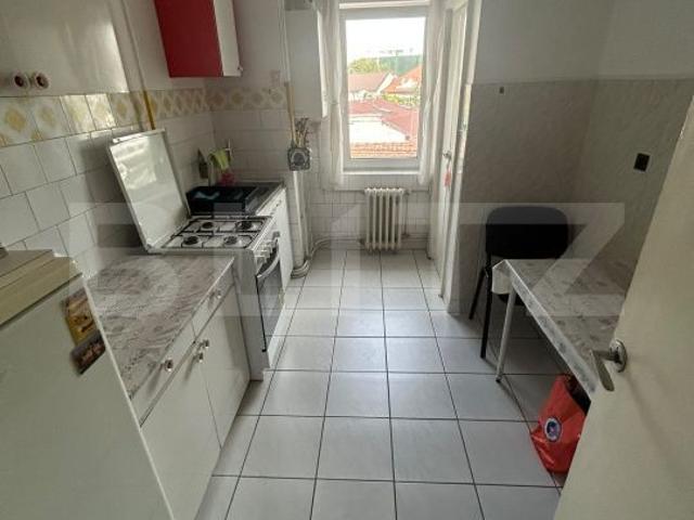 Apartament decomandat, 2 camere, zona Central Sora