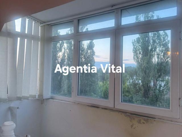 Apartament decomandat Craiovita cu centrala