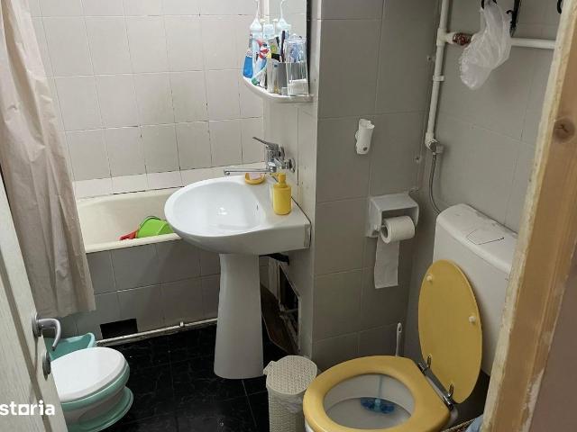 Apartament decomandat Craiovita 2=4 cu centrala, mobilat