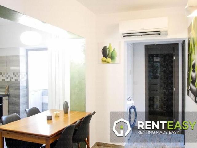 Apartament decomandat cu 3 camere de inchiriat in zona Hala Centrala Centru