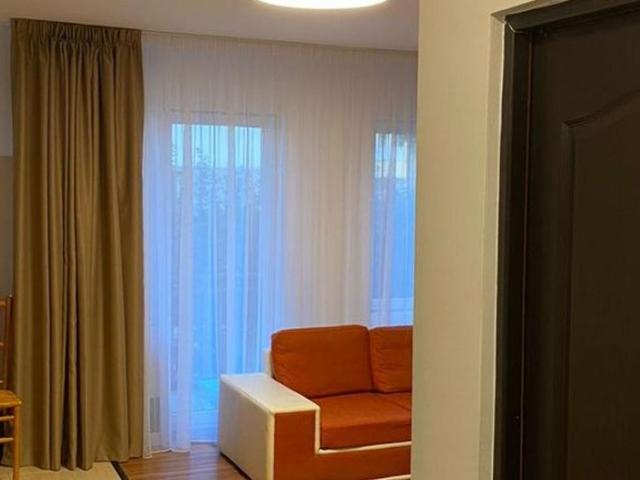 Apartament decomandat cu 3 camere, parcare inclusă, zona Terra, Floreș
