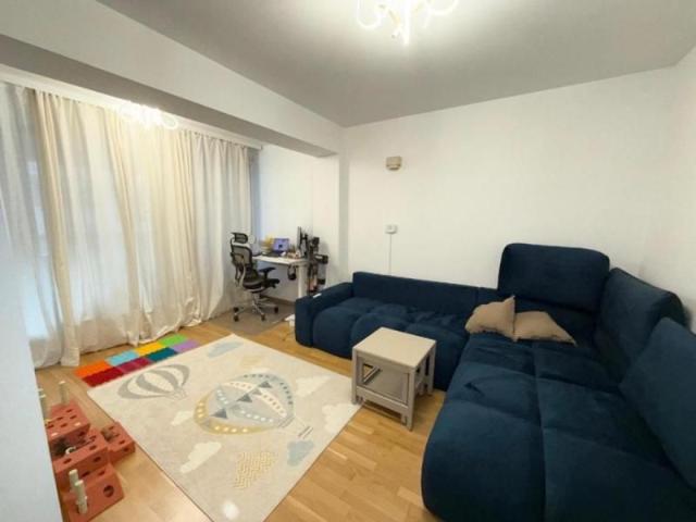Apartament decomandat de inchiriat cu 2 camere in Aviatiei