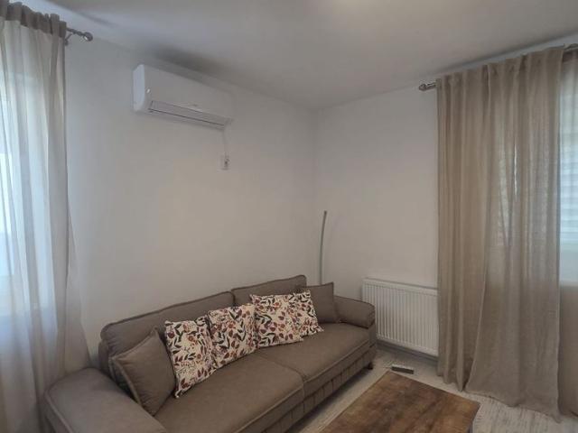 Apartament decomandat de închiriat – Ilie Petre 40 | 500 €/lună
