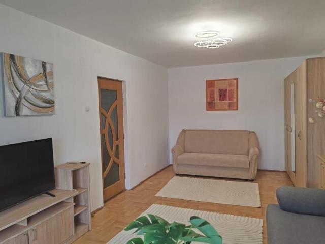 Apartament decomandat de inchiriat Toamnei