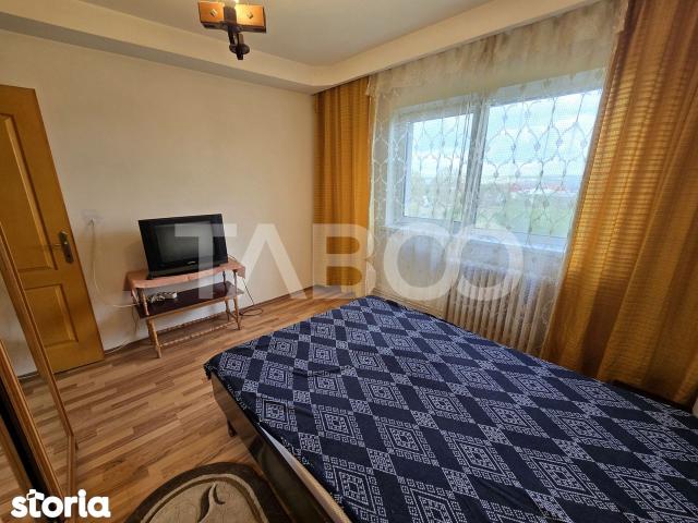 Apartament decomandat de vanzare 2 camere boxa pivnita Vasile Aaron