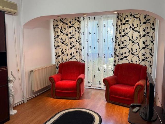 Apartament doua camere decomandat