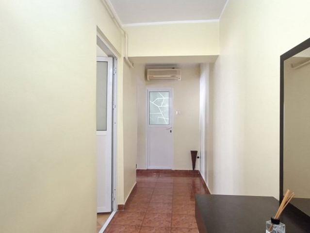 Apartament doua camere decomandat,Micro 14