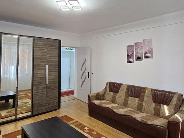 Apartament drăguț de închiriat
