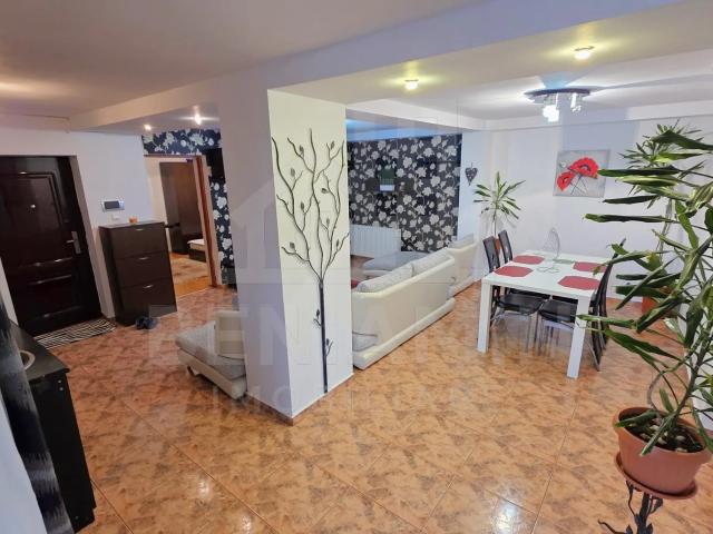 Apartament etaj 1 vila Mall Promenada Craiovita centrala parcare