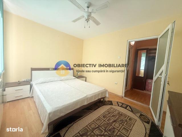 Apartament etaj 1 centru bld. Dacia