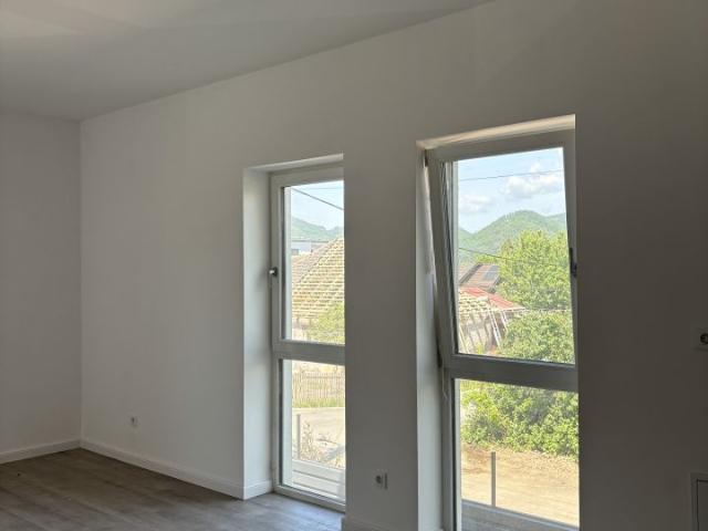 Apartament finisat 2 camere, bloc nou, strada Anton Pann