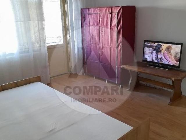 Apartament,garsoniera,o camera,de inchiriat,ieftin,doar unei femei singure,Constanta