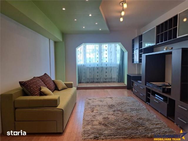 Apartament generos 3 camere de inchiriat, in zona apreciabila, Nicolae
