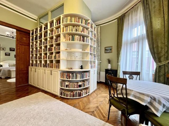 Apartament grandios cu vedere spectaculoasa spre Piata Libertatii