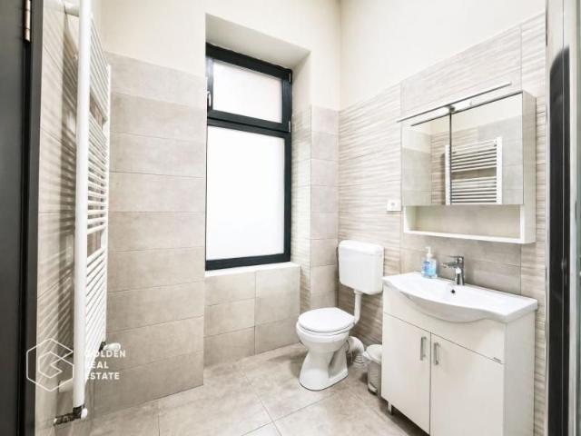 Apartament in cladire reabilitata, 2 camere, langa Primarie