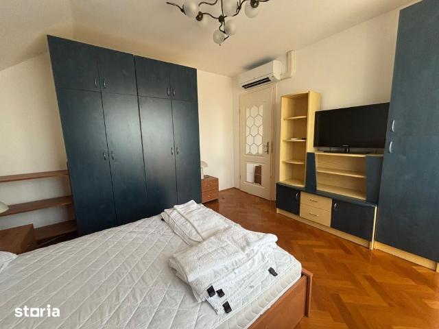 Apartament in vila/ 100 mp/ parcare/ zona Zorilor