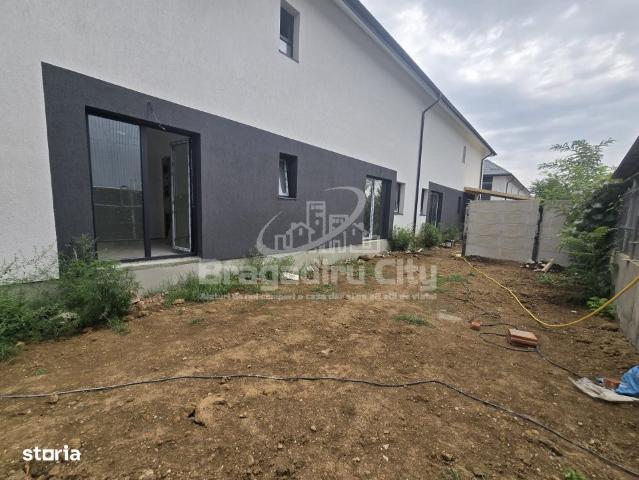 Apartament in vila cu curte Bragadiru Independentei