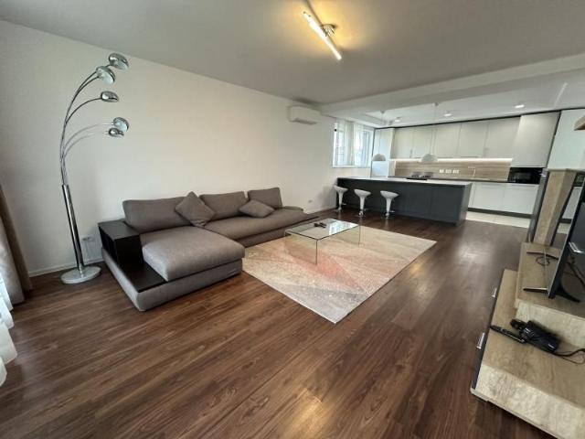 Apartament in vila cu curte Dumbravita
