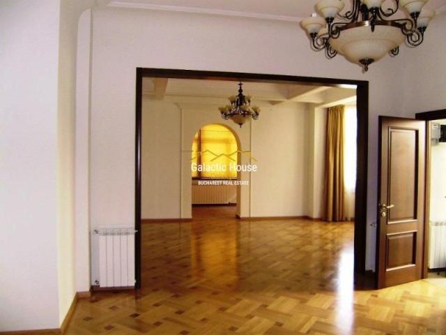 Apartament in Vila + Curte exclusiva 300mp || DorobantiCapitale de inchiriat Dorobanti Capitale, Bucuresti