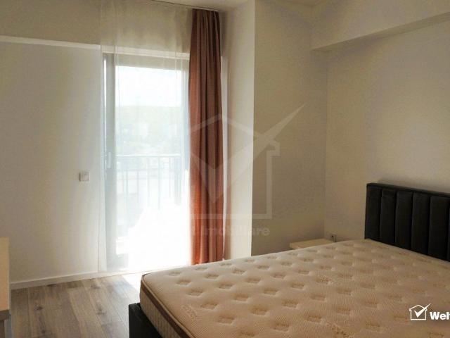 Apartament in West City Tower, cu priveliste, orientat spre sud