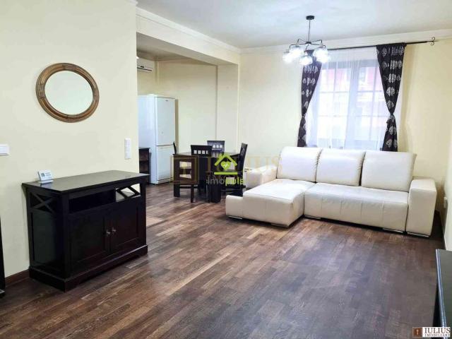 Apartament in Zona Ronat Mehala, disponibil de la 1 iulie