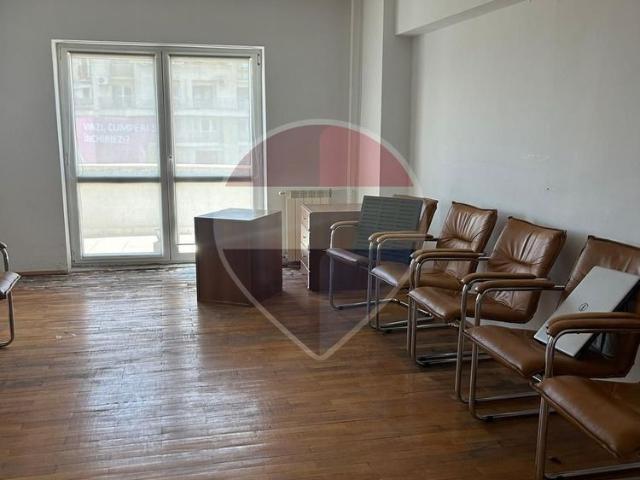 Apartament luminos cu 4 camere