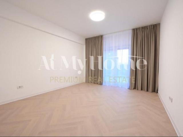 Apartament luminos cu 4 camere, vedere Parc, renovat complet, Herastrau