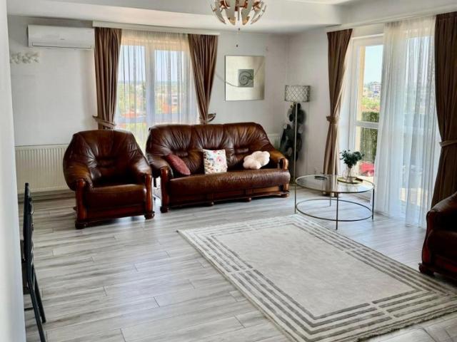 Apartament luminos de inchiriat 2 camere plus birou si 2 terase zona Pipera OMW, Bucuresti
