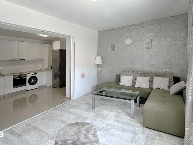 Apartament luminos | Recent Renovat | Parcare si Curte Comuna