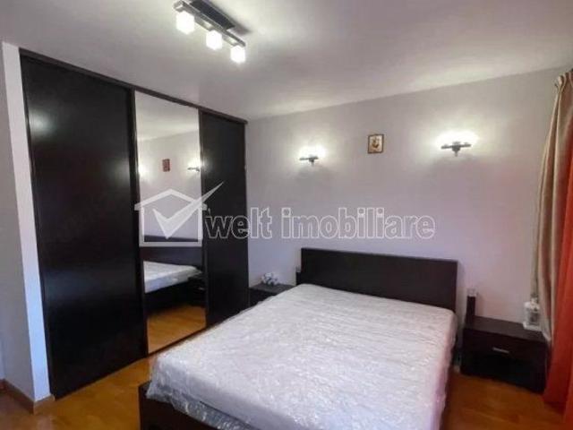 Apartament lux, 3 camere, parcare, zona Andrei Muresanu