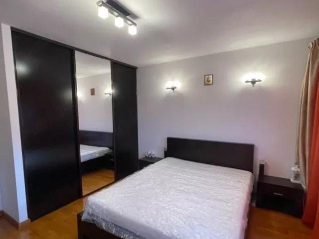 Apartament lux, 3 camere, parcare, zona Andrei Muresanu