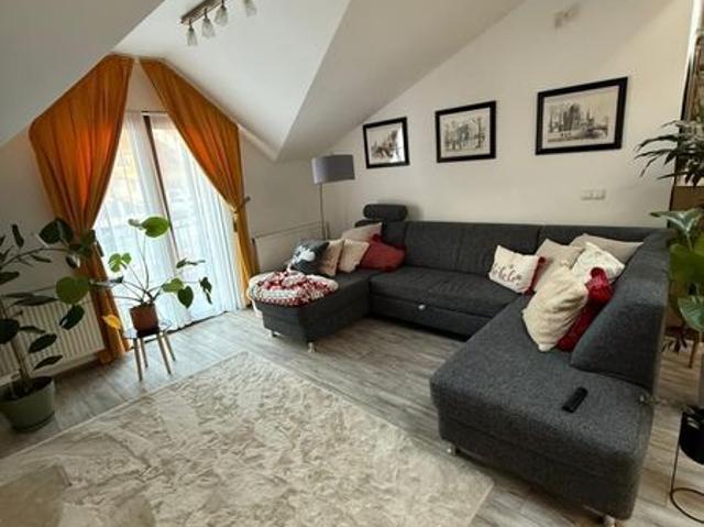 Apartament lux 3 camere spre inchiriere, situat Colinelor