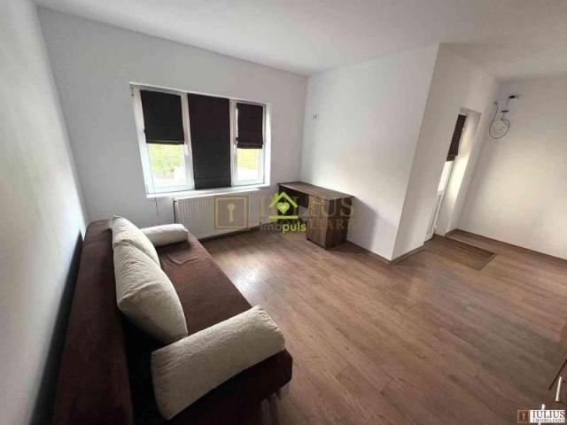 Apartament la curte, 2 bAi, loc de parcare, zona linistita, dressing