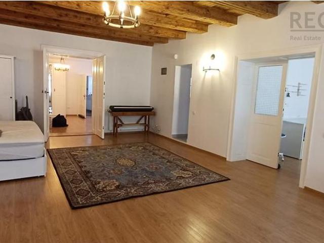 Apartament la casa,3 camere Centrul Istoric