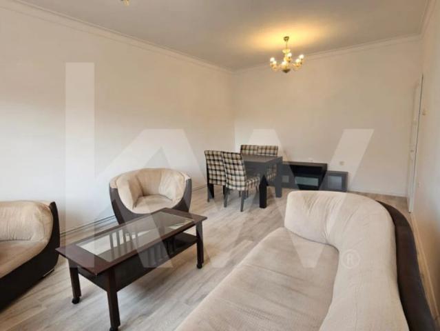 Apartament la casa 4 camere de închiriat – la 5 minute de Parcul Sub Arini