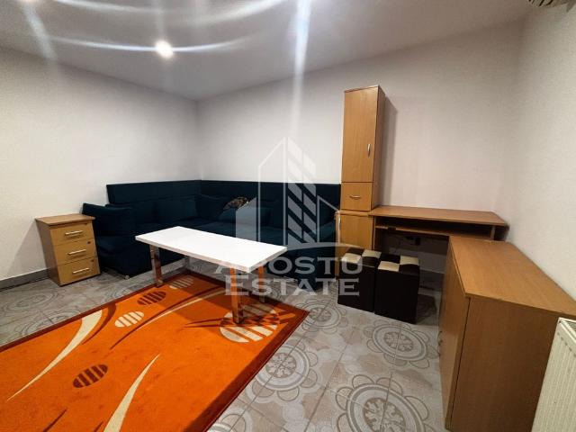 Apartament la casa cu 2 camere, curte proprie, Ghiroda