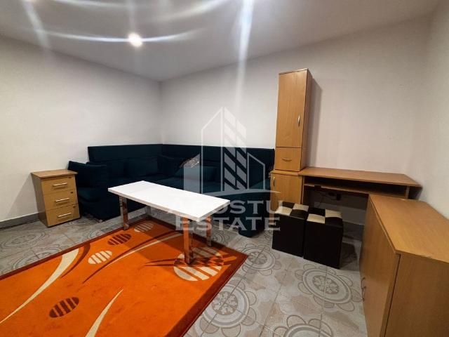 Apartament la casa cu 2 camere, curte proprie, Ghiroda