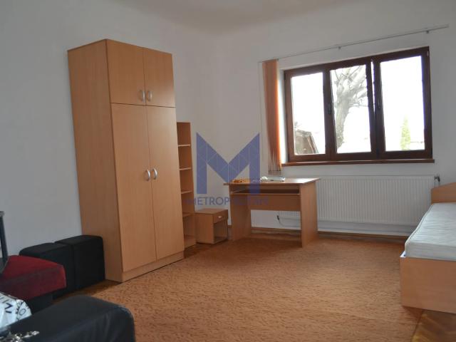 Apartament la casa de inchiriat aproape de centru